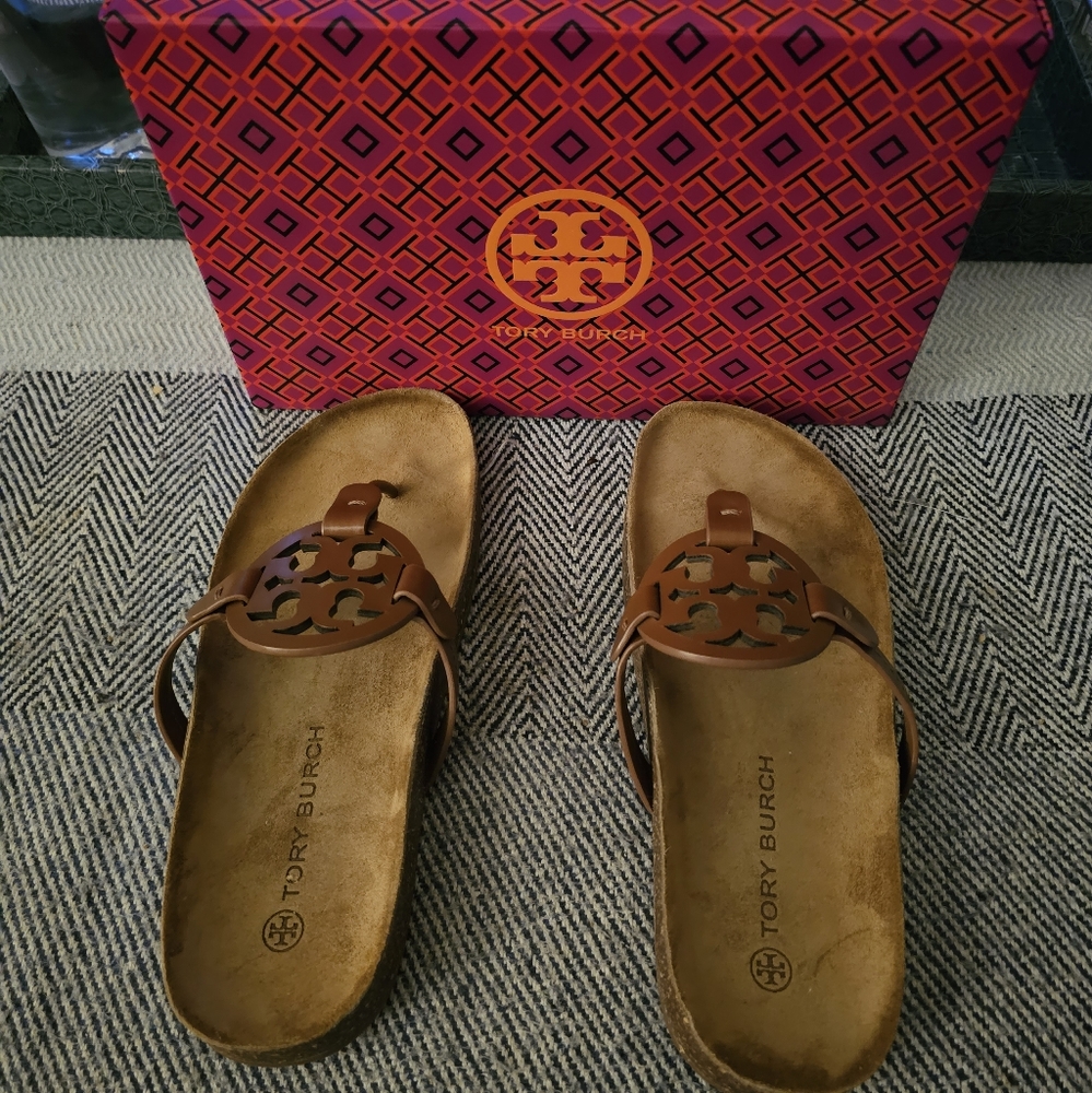 Tory Burch Cloud Miller size 8
